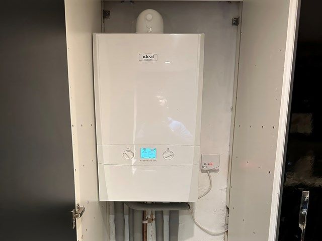 images/boiler-installers/slider/bathroom-installers-6-kireth-ai.jpeg